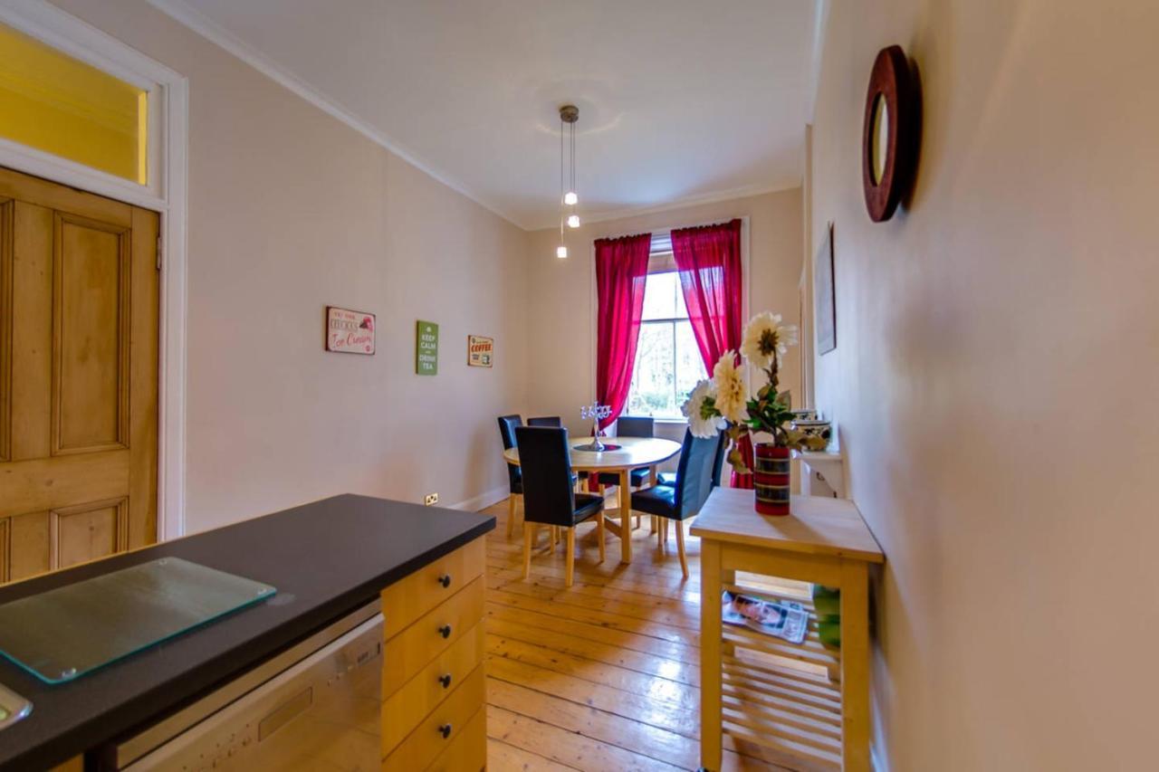 Joivy Spacious Apartment Next To The Meadows Edinburgh Bagian luar foto