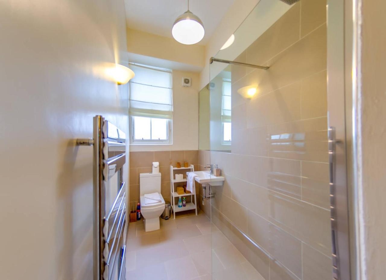 Joivy Spacious Apartment Next To The Meadows Edinburgh Bagian luar foto